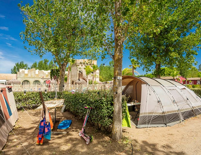 Camping Californie Plage - Hébergements - Emplacement confort de 80 m² pour tente