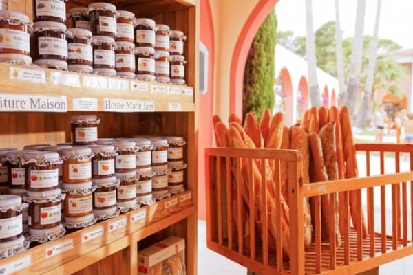 Campingplatz Le Brasilia, Team, Dienstleistungen, Bäckerei, Baguettes und Marmeladen