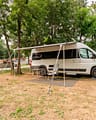 Camping La Plage Fleurie - Emplacement - Camping-car sur son emplacement